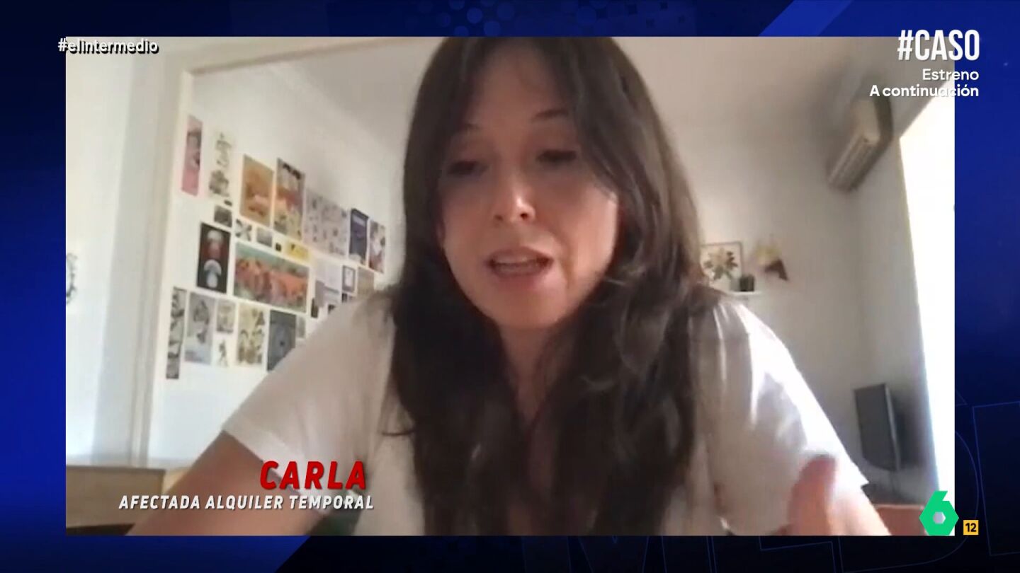 Tras tumbar Junts, junto a PP, Vox y UPN, la ley para regular los alquileres temporales, El Intermedio recoge el testimonio de Carla, una joven de 28 a&ntilde;os que ha sufrido en sus propias carnes la vulnerabilidad que provocan estos contratos.