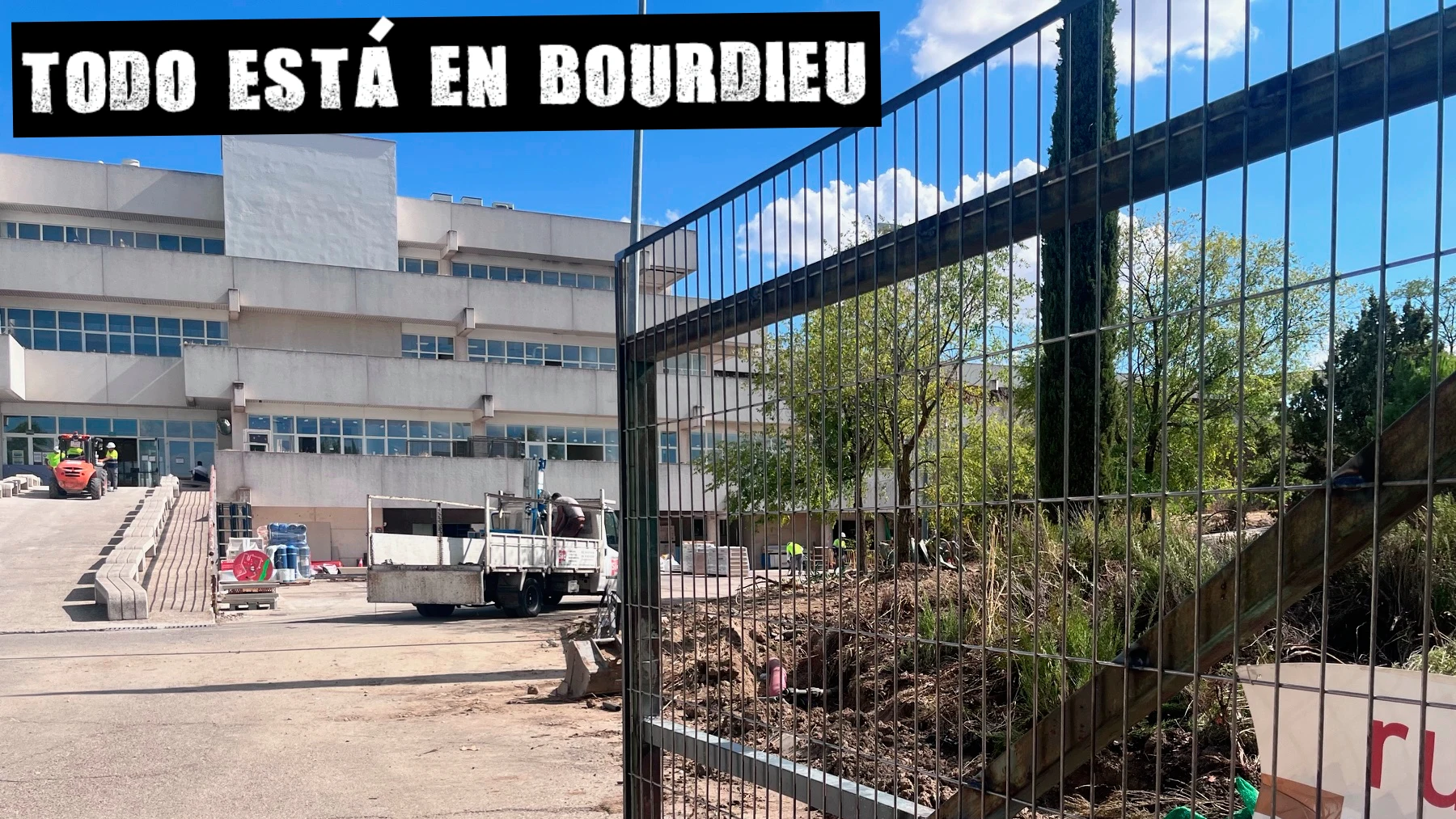 Imagen del antiguo edificio de Airbus situado en el polígono industrial de Cerro de La Cantueña, en Madrid. 