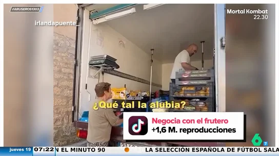 Una abuela se viraliza al ser grabada negociando con el frutero: "No te pases" Una abuela se viraliza al ser grabada negociando con el frutero: "No te pases"