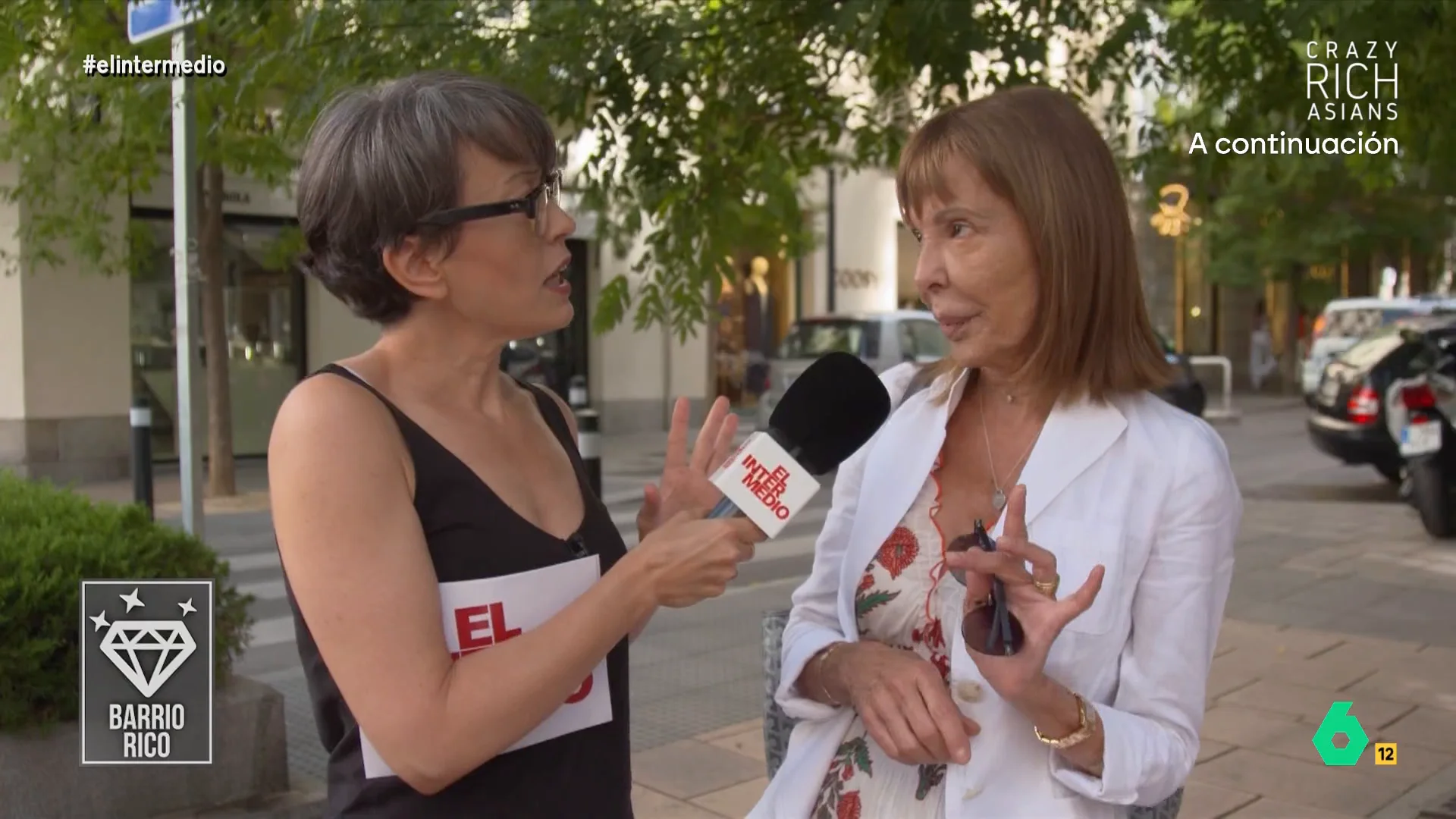 Así reacciona Thais Villas cuando una mujer de barrio rico desvela que tiene dos salones: "¿Qué es el family?"