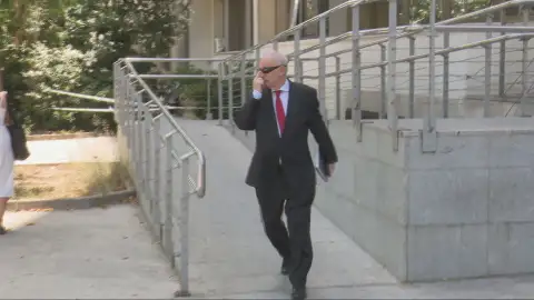 El juez Juan Carlos Peinado a su salida de los Juzgados de Plaza Castilla, en una imagen de archivo. El juez Juan Carlos Peinado a su salida de los Juzgados de Plaza Castilla, en una imagen de archivo.