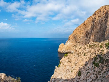 Acantilados de Maro-cerro gordo entre las provincias de Málaga y Granada