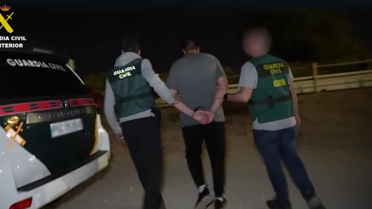 Detenido el piloto de la narcolancha que arrolló mortalmente a los guardias civiles en Barbate Detenido el piloto de la narcolancha que arrolló mortalmente a los guardias civiles en Barbate