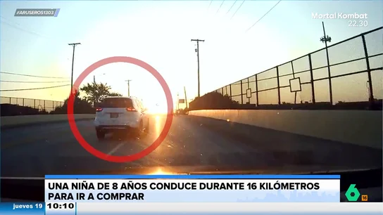 Una niña de ocho años conduce el coche de su padre durante 24 minutos para ir a una tienda sin que se enteren Una niña de ocho años conduce el coche de su padre durante 24 minutos para ir a una tienda sin que se enteren