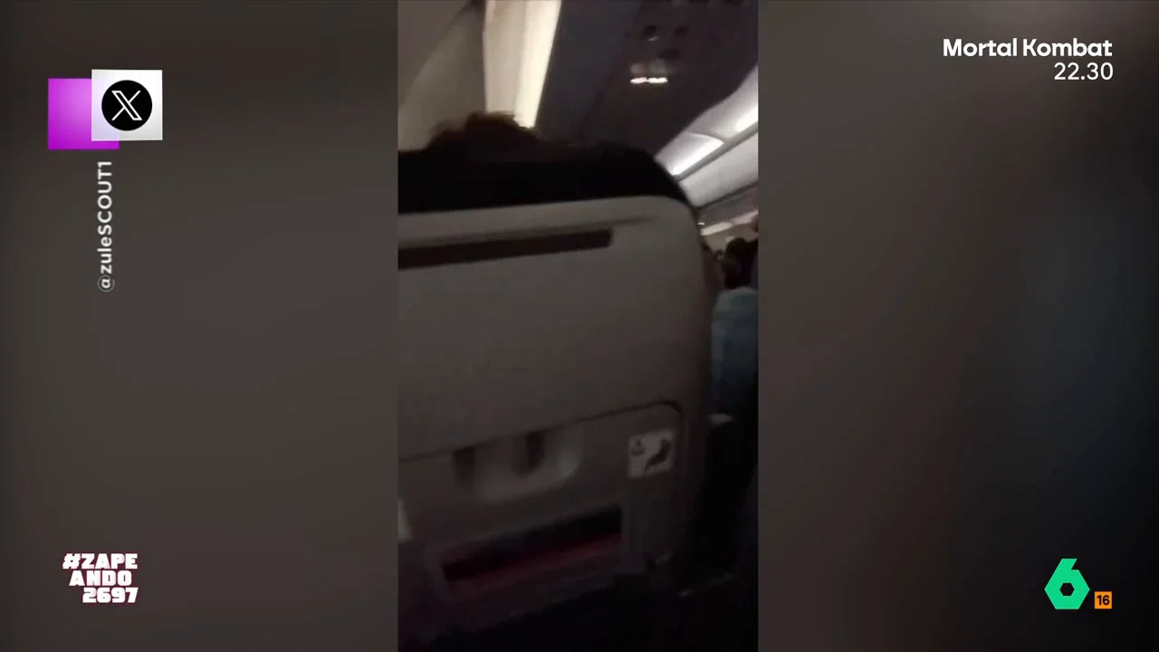 Una pasajera grabó los movimientos provocados por las turbulencias durante su vuelo. Muchos pasajeros se dejaron llevar por el miedo y decidieron rezar para así tranquilizarse. 