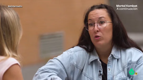 Sara, en huelga de alquiler con un fondo buitre "¿Por qué tienen que lucrarse con algo que es un bien de primera necesidad recogido en la Constitución?", se pregunta Sara, que en este vídeo explica a Andrea Ropero los motivos por los que se ha declarado en huelga con un fondo buitre.