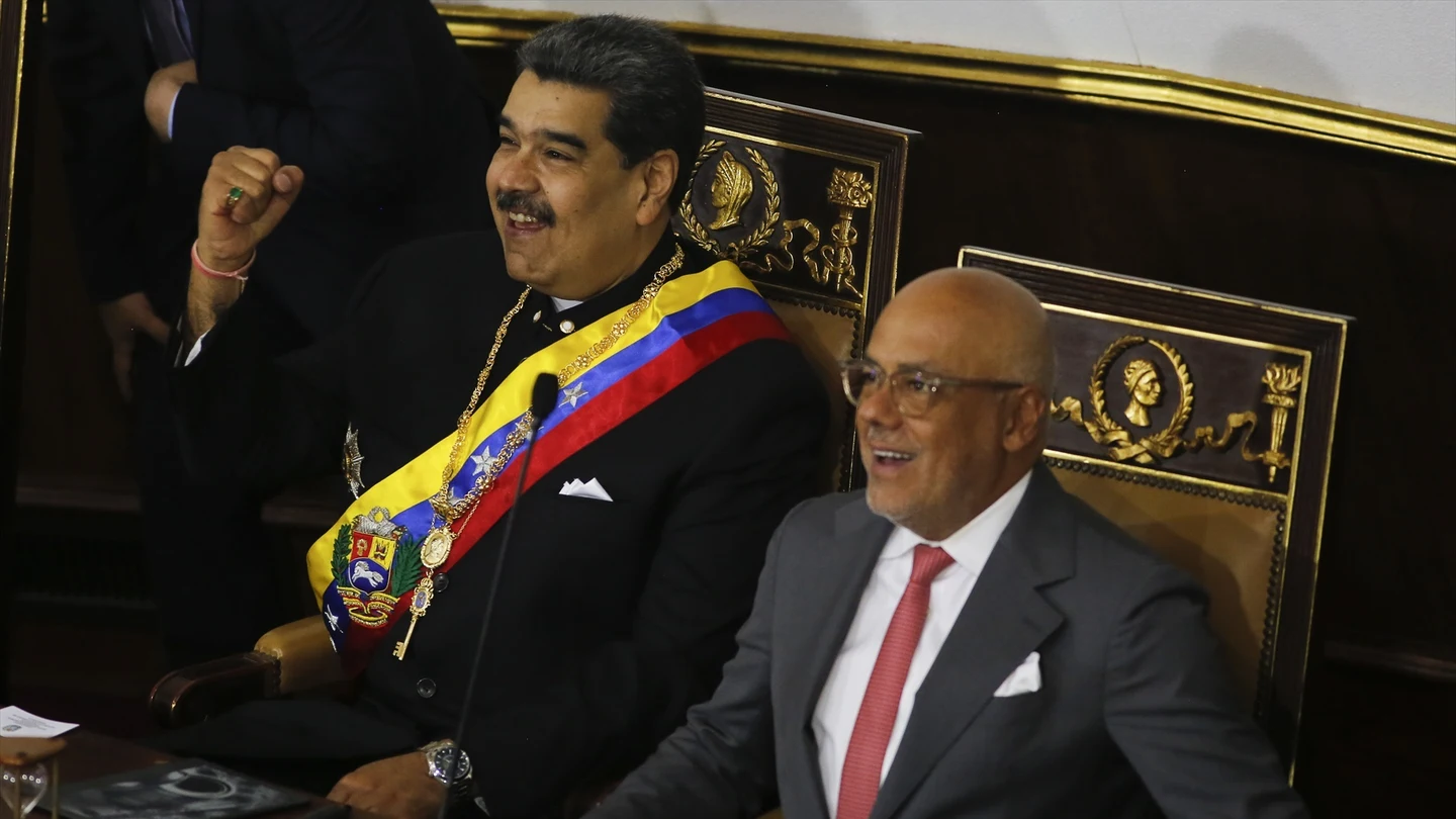 Nicolás Maduro y el presidente de la Asamblea Nacional, Jorge Rodríguez Nicolás Maduro y el presidente de la Asamblea Nacional, Jorge Rodríguez