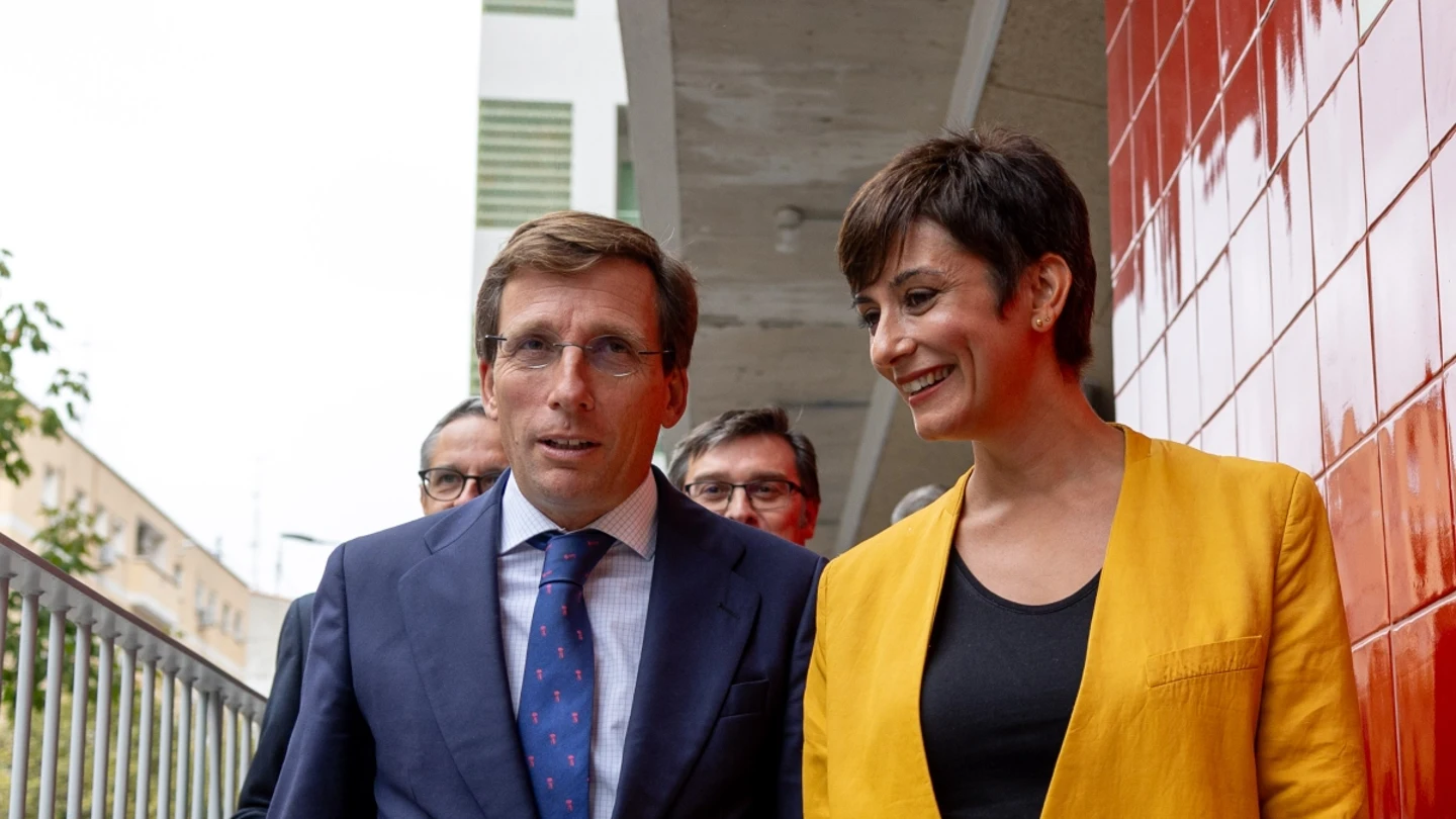 José Luis Martínez-Almeida, con Isabel Rodríguez José Luis Martínez-Almeida, con Isabel Rodríguez
