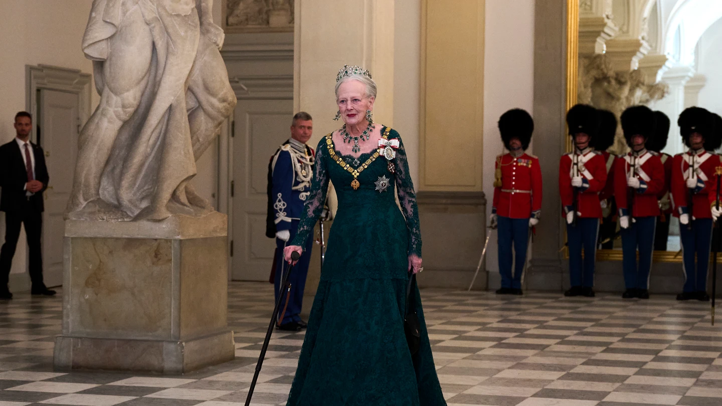 La reina Margarita de Dinamarca durante la cena de gala en el Palacio Christianborg de Copenhague en noviembre de 2023. La reina Margarita de Dinamarca durante la cena de gala en el Palacio Christianborg de Copenhague en noviembre de 2023.