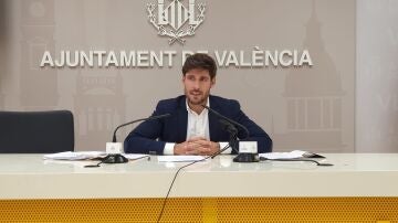 El portavoz del equipo de gobierno del Ayuntamiento de València, Juan Carlos Caballero, en la rueda de prensa posterior a la Junta de Gobierno Local.