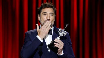 El actor Javier Bardem recibe el Premio Donostia