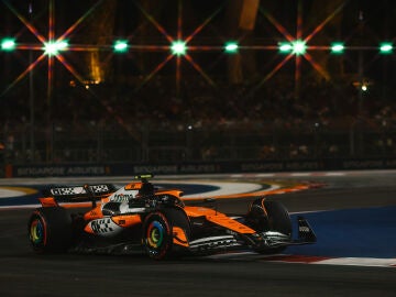 Lando Norris y Charles Leclerc, los más rápidos el viernes en Singapur 