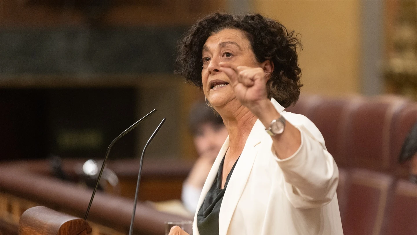 La diputada de ERC Pilar Vallugera interviene durante una sesión plenaria, en el Congreso La diputada de ERC Pilar Vallugera interviene durante una sesión plenaria, en el Congreso