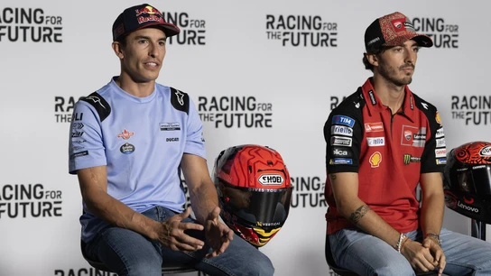Marc Márquez, con Bagnaia Marc Márquez, con Bagnaia
