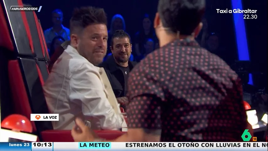 La reacción viral de Pablo López con Antonio Orozco por bloquear a Luis Fonsi en 'La Voz': "Qué perro eres"