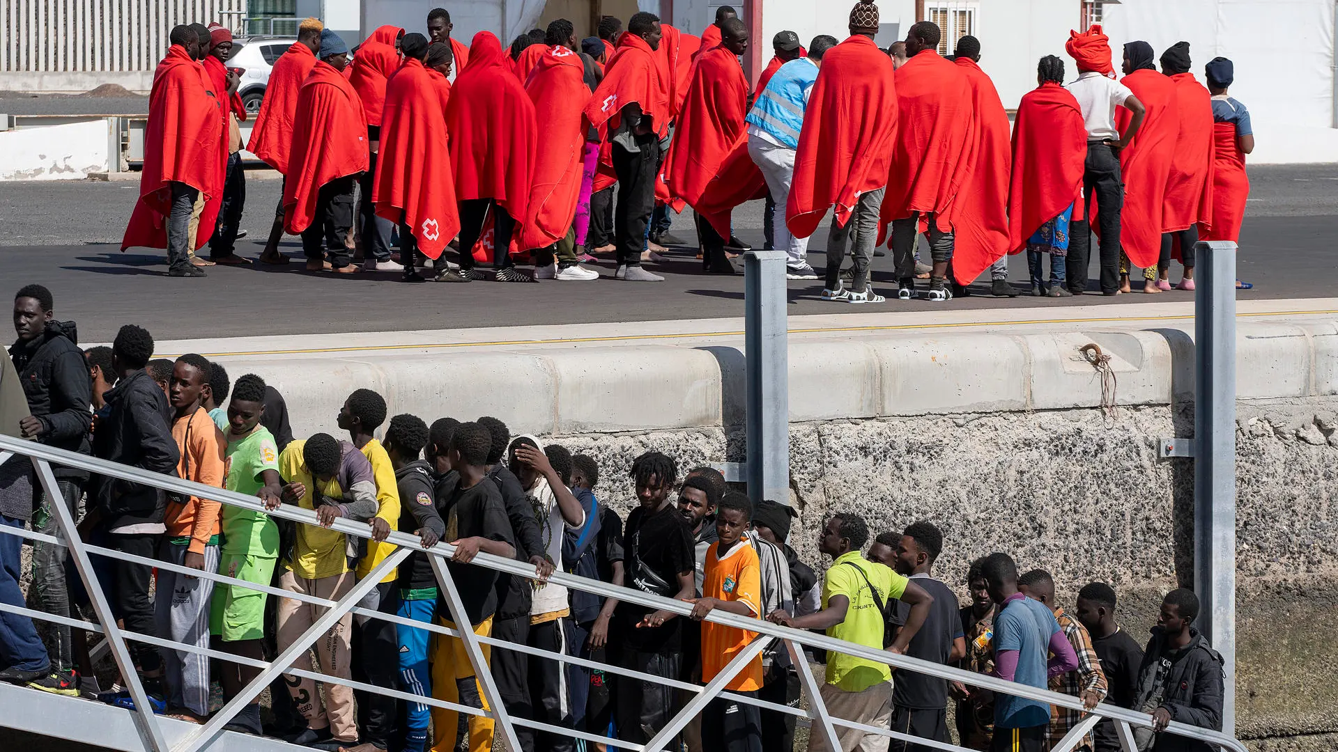 Migrantes rescatados en aguas cercanas a Lanzarote 