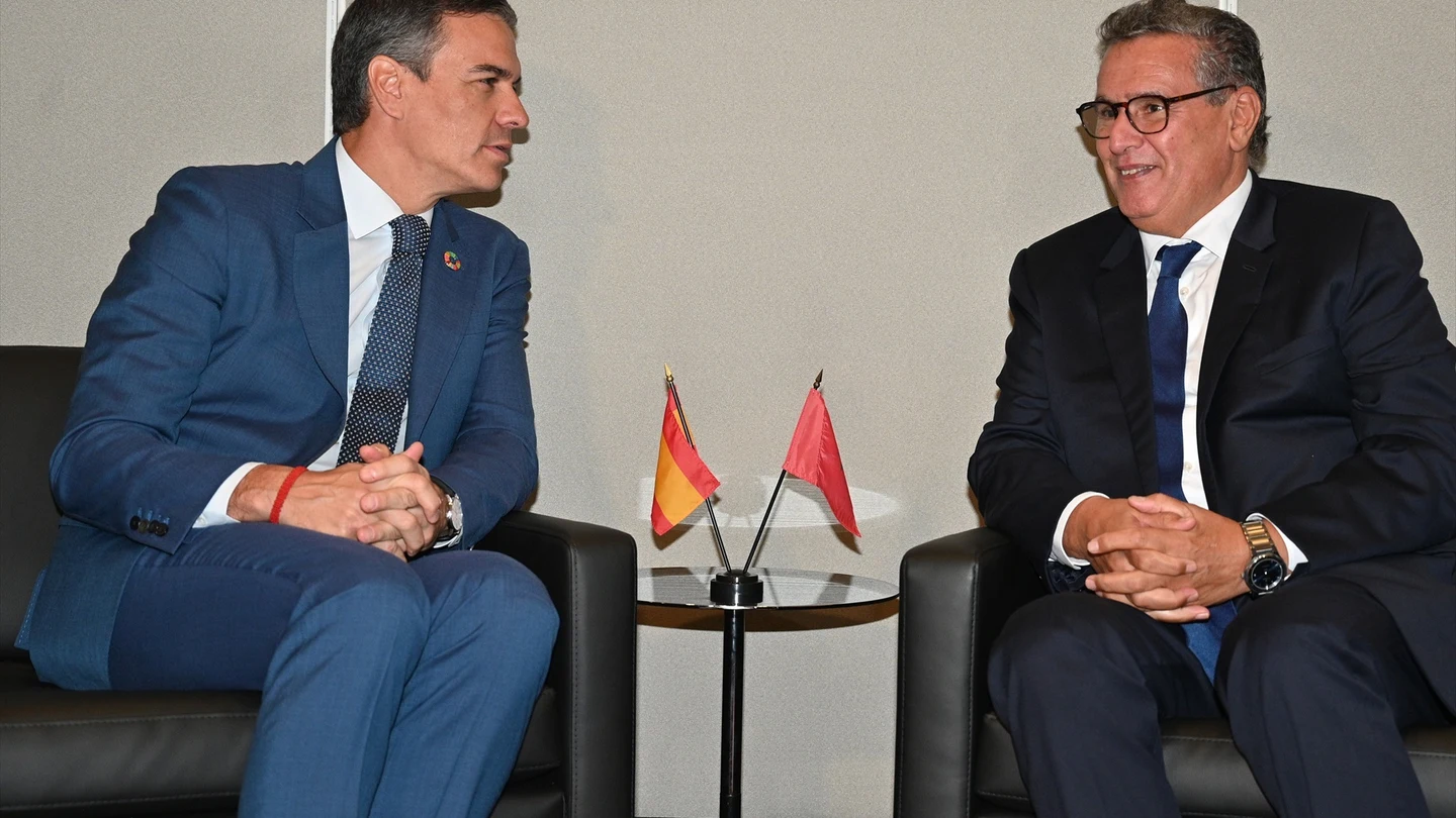 El presidente del Gobierno, Pedro Sánchez, y el primer ministro de Marruecos, Aziz Ajanuch, se reúnen en Nueva York en los márgenes de la Asamblea General de la ONU El presidente del Gobierno, Pedro Sánchez, y el primer ministro de Marruecos, Aziz Ajanuch, se reúnen en Nueva York en los márgenes de la Asamblea General de la ONU