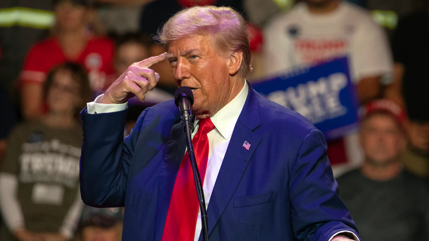 Donald Trump, durante un mitin de campaña en el Ed Fry Arena en Indiana, Pensilvania. Donald Trump, durante un mitin de campaña en el Ed Fry Arena en Indiana, Pensilvania.