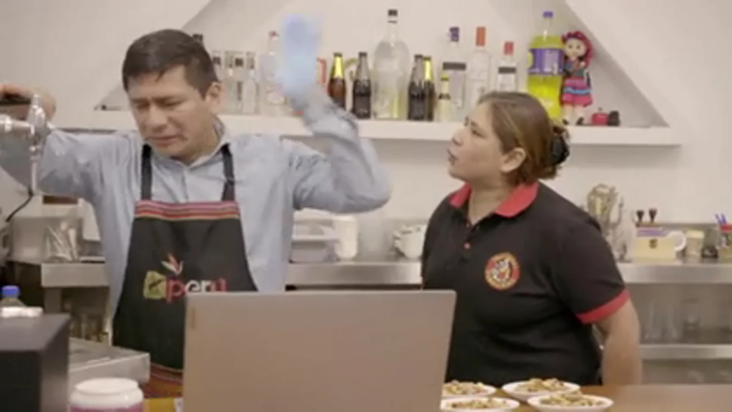 Jorge, dueño de Tradiciones Peruanas, sobre Chicote tras su bronca en cocina: “Es como mi mujer, bipolar” Jorge, dueño de Tradiciones Peruanas, sobre Chicote tras su bronca en cocina: “Es como mi mujer, bipolar”