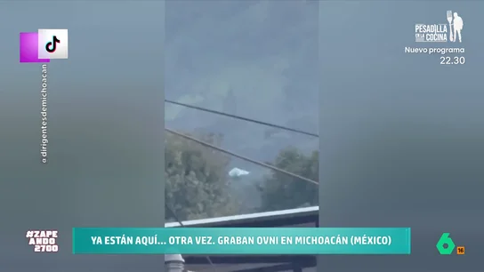 Miki Nadal, tras ver el OVNI grabado en México: "Es un globo de cumpleaños que está perdiendo el helio" El zapeador se muestra escéptico ante las imágenes de un objeto volante no identificado que ha sido avistado en Michoacán. Graciela Álvarez Lobo, en cambio, escoger creer que el vídeo muestra un OVNI real.