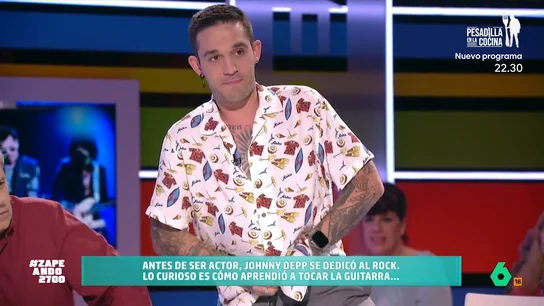 Víctor Elías desvela qué le une con Johnny Depp: "Esto Pablo Motos no lo lleva" El actor ha sido entrevistado en el programa de Antena 3 para hablar de su próxima película en la que participa como director. Depp no ha dudado en confesar cómo aprendió a tocar la guitarra siendo un niño.