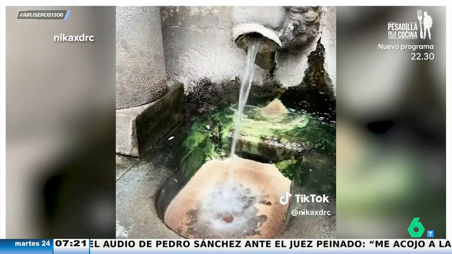 El sorprendente viral de una joven que muestra la temperatura de una fuente de un pueblo de Barcelona: 74 grados El sorprendente viral de una joven que muestra la temperatura de una fuente de un pueblo de Barcelona: 74 grados
