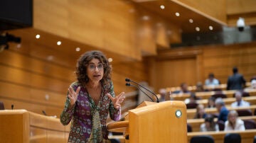 La vicepresidenta primera y ministra de Hacienda, María Jesús Montero, durante una sesión de control de Gobierno en el Senado, a 24 de septiembre de 2024, en Madrid (España). 