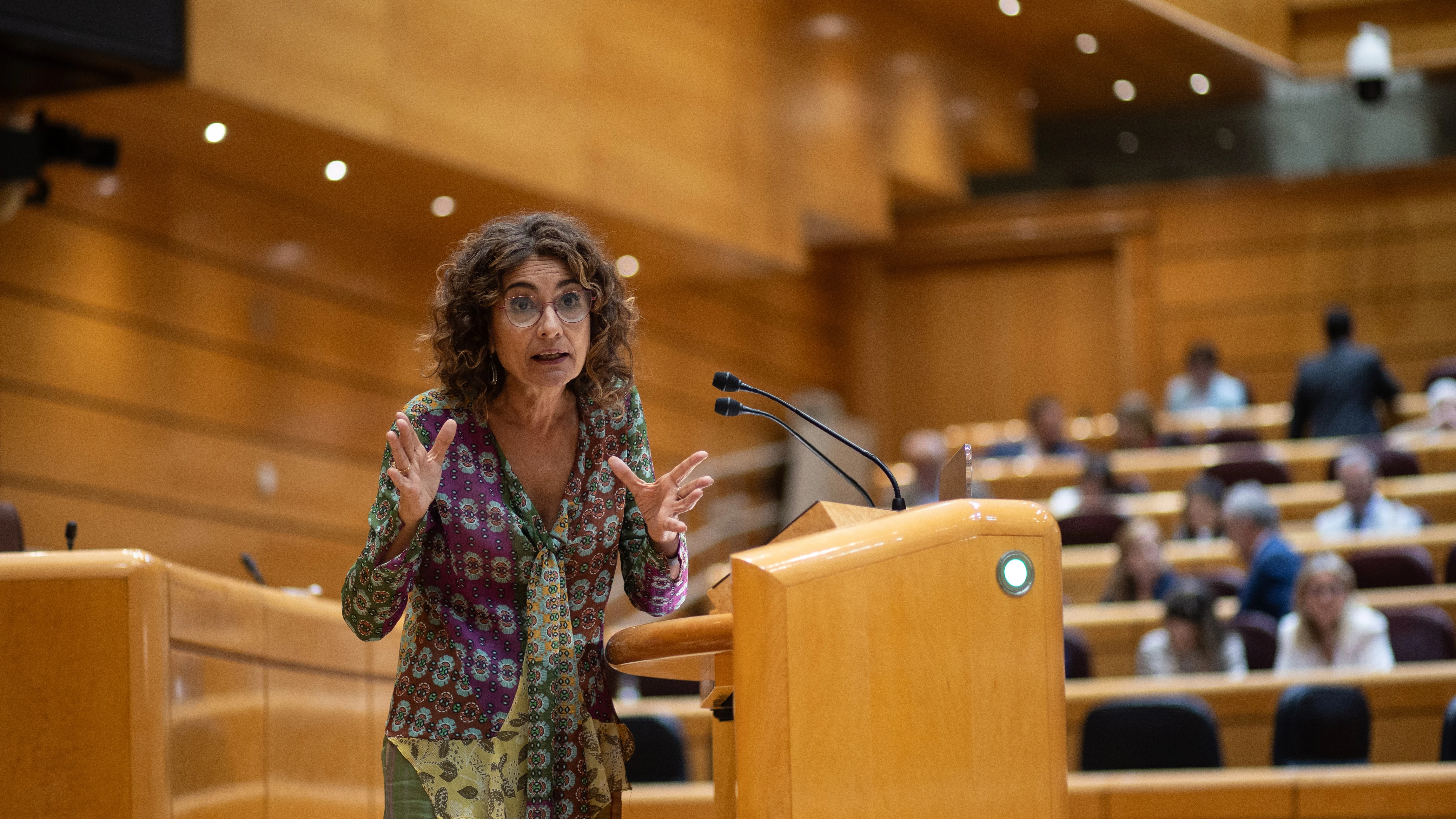 La vicepresidenta primera y ministra de Hacienda, María Jesús Montero, durante una sesión de control de Gobierno en el Senado, a 24 de septiembre de 2024, en Madrid (España). 