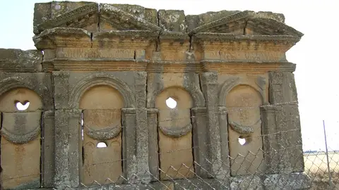 Mausoleo de los Atilios Mausoleo de los Atilios