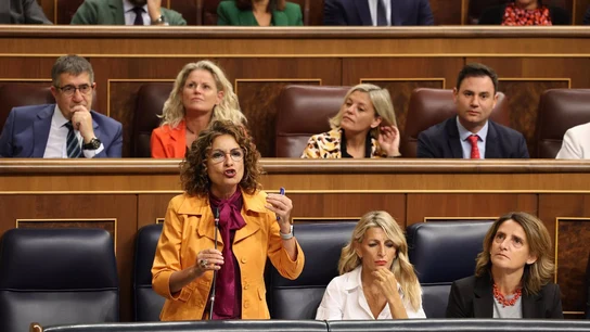 El PP pide elecciones ya por la "inestabilidad" del Gobierno y Montero le replica que sus CCAA tampoco tienen mayoría El PP pide elecciones ya por la "inestabilidad" del Gobierno y Montero le replica que sus CCAA tampoco tienen mayoría