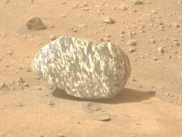 Imagen de la "piedra-cebra" descubierta en Marte Imagen de la "piedra-cebra" descubierta en Marte