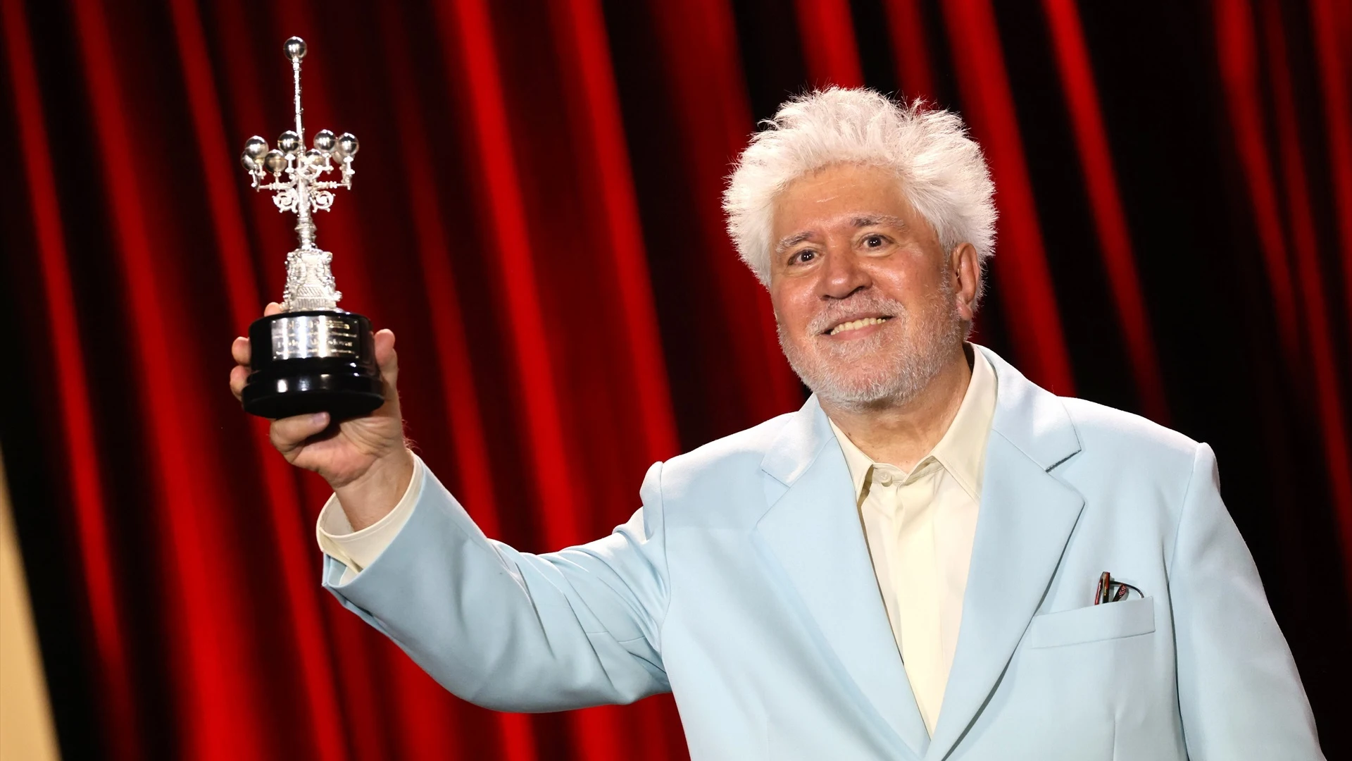 Pedro Almodóvar recibe el Premio Donostia en el Festival de Cine de San Sebastián, a 26 de septiembre de 2024