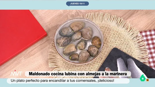 Carlos Maldonado explica cómo limpiar las almejas Carlos Maldonado explica cómo limpiar las almejas