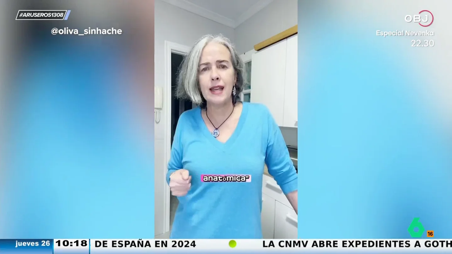 Olivia sin hache, al que diseñó el sillín de las bicis: "Me siento ahí y necesito un sacacorchos para desincrustarme" Olivia sin hache, al que diseñó el sillín de las bicis: "Me siento ahí y necesito un sacacorchos para desincrustarme"