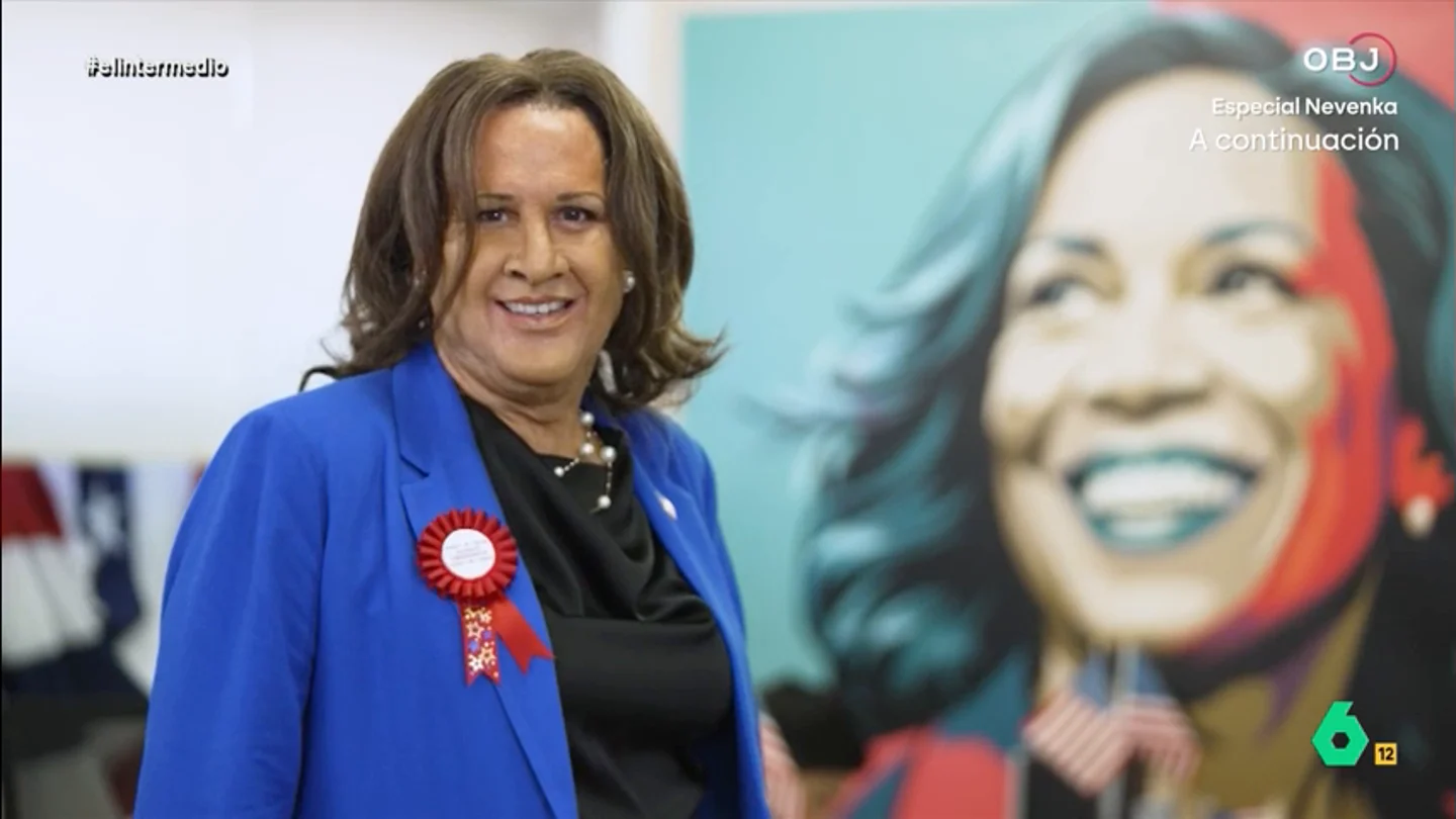 Joaquín Reyes imita a Kamala Harris: "Soy la favorita de la people con rollazo" Joaquín Reyes se convierte en Kamala Harris en una nueva entrega de Zanguangos donde responde a los que la tildan de no tener un programa muy concreto: "Estoy a favor de la libertad, de la alegría, del entusiasmo y de las buenas vibras".