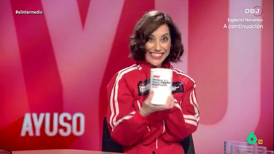 'Ayuso' pide dinero al público para financiar el GP de Madrid de Fórmula 1: "Aunque solo sea por Fernando Alonso" Cristina Gallego imita a Isabel Díaz Ayuso y, mono de piloto mediante, analiza en este vídeo de El Intermedio la falta de inversores privados que está encontrando la Comunidad de Madrid para financiar su Gran Premio de Fórmula 1.