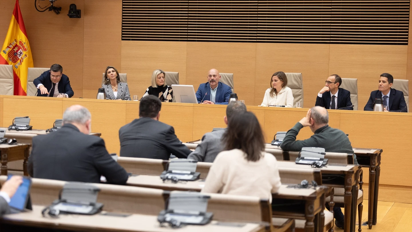 Sesión de constitución de la Comisión de Investigación sobre las implicaciones de los atentados de Barcelona y Cambrils. Sesión de constitución de la Comisión de Investigación sobre las implicaciones de los atentados de Barcelona y Cambrils.