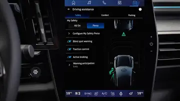 Pantalla de un Renault Rafale Pantalla de un Renault Rafale