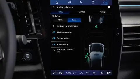 Pantalla de un Renault Rafale Pantalla de un Renault Rafale