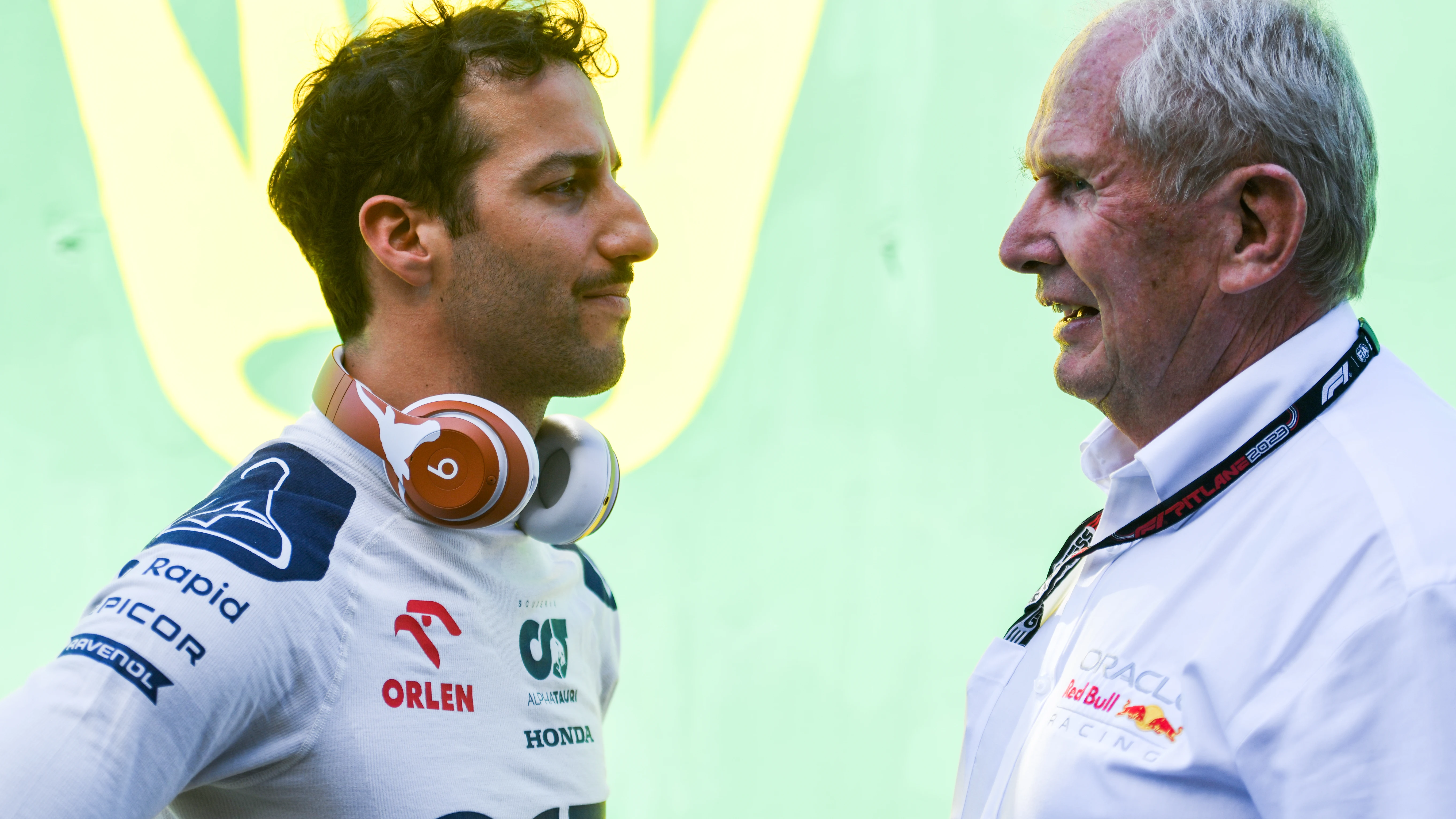 Daniel Ricciardo y Helmut Marko