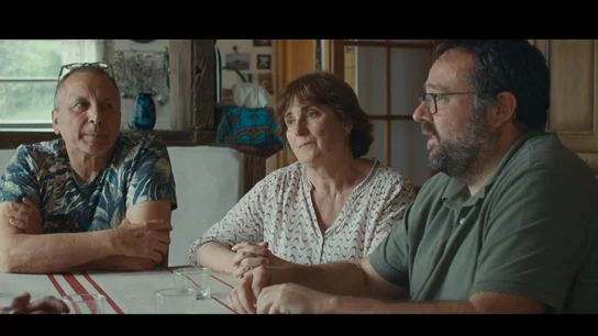 La cruda realidad de los migrantes que buscan un futuro en Francia: "Allí no les quieren" La cruda realidad de los migrantes que buscan un futuro en Francia: "Allí no les quieren"