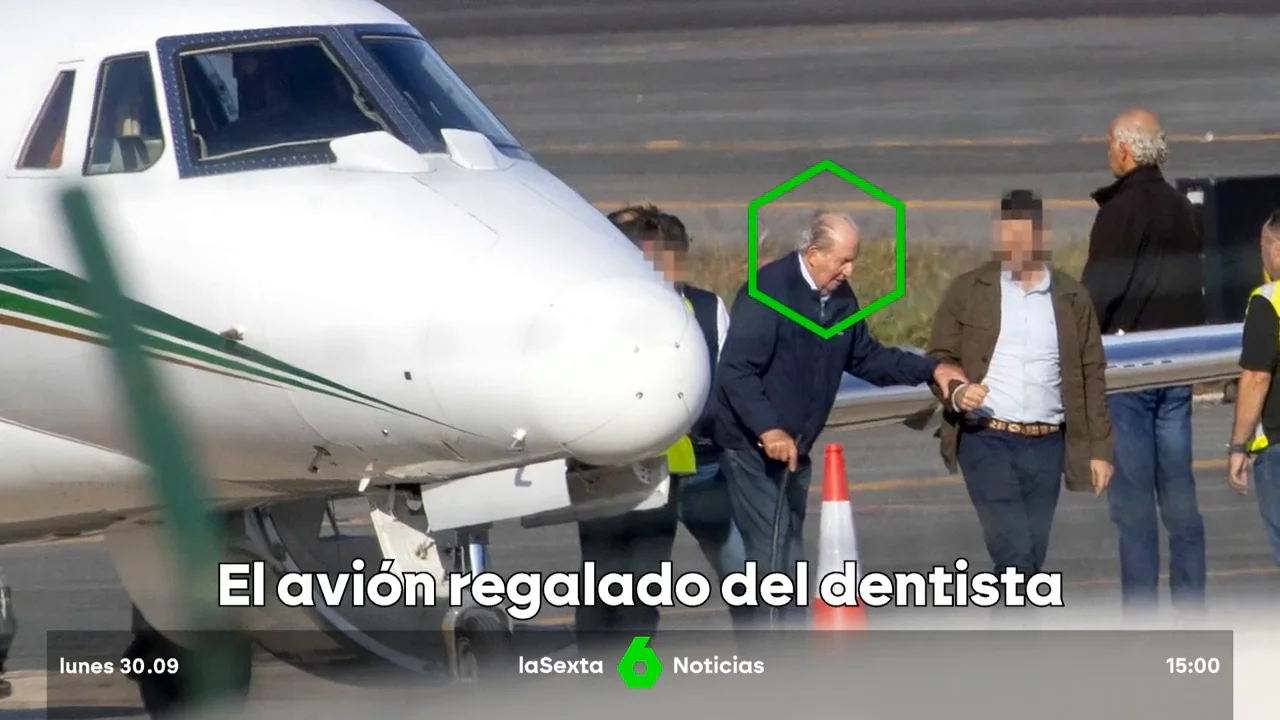 Juan Carlos I viaja a España en el avión privado de su dentista, pero Hacienda desconoce cómo lo paga 