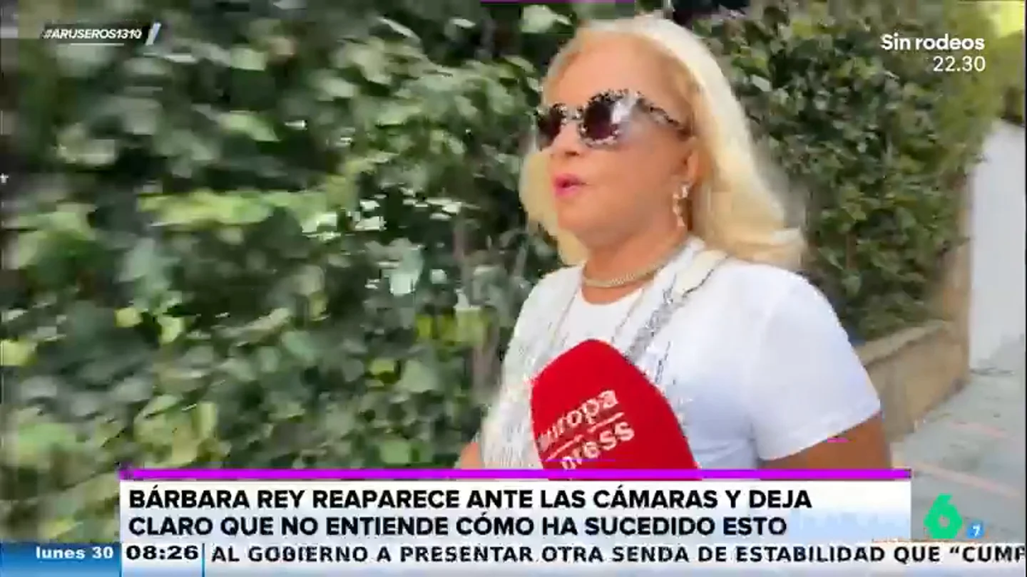 Bárbara Rey reaparece tras sus fotos con el rey Juan Carlos: "No puedo entender cómo no han parado esto" Bárbara Rey reaparece tras sus fotos con el rey Juan Carlos: "No puedo entender cómo no han parado esto"