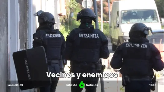 La Ertzainta detiene a ocho personas tras un tiroteo mortal entre clanes familiares en Barakaldo La Ertzainta detiene a ocho personas tras un tiroteo mortal entre clanes familiares en Barakaldo