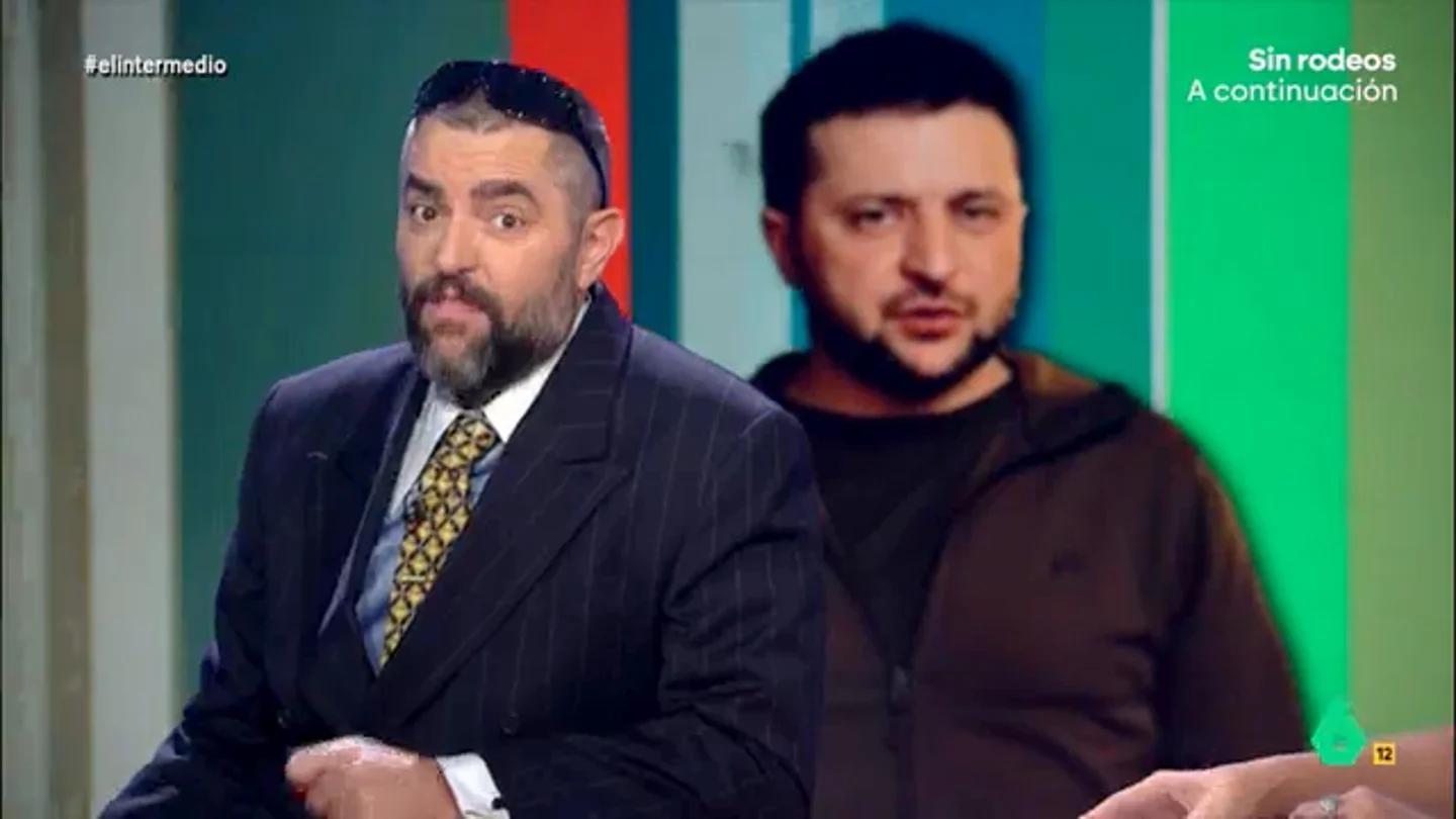 Dani Mateo, sobre la el apoyo de Kickl a Putin: "Zelenski va todo el día en chándal y no le hemos visto hacer un burpee" Dani Mateo, sobre la el apoyo de Kickl a Putin: "Zelenski va todo el día en chándal y no le hemos visto hacer un burpee"