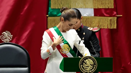 La presidenta de México Claudia Sheinbaum, recibe la banda presidencial en la Cámara de Diputados este martes en la Ciudad de México La presidenta de México Claudia Sheinbaum, recibe la banda presidencial en la Cámara de Diputados este martes en la Ciudad de México