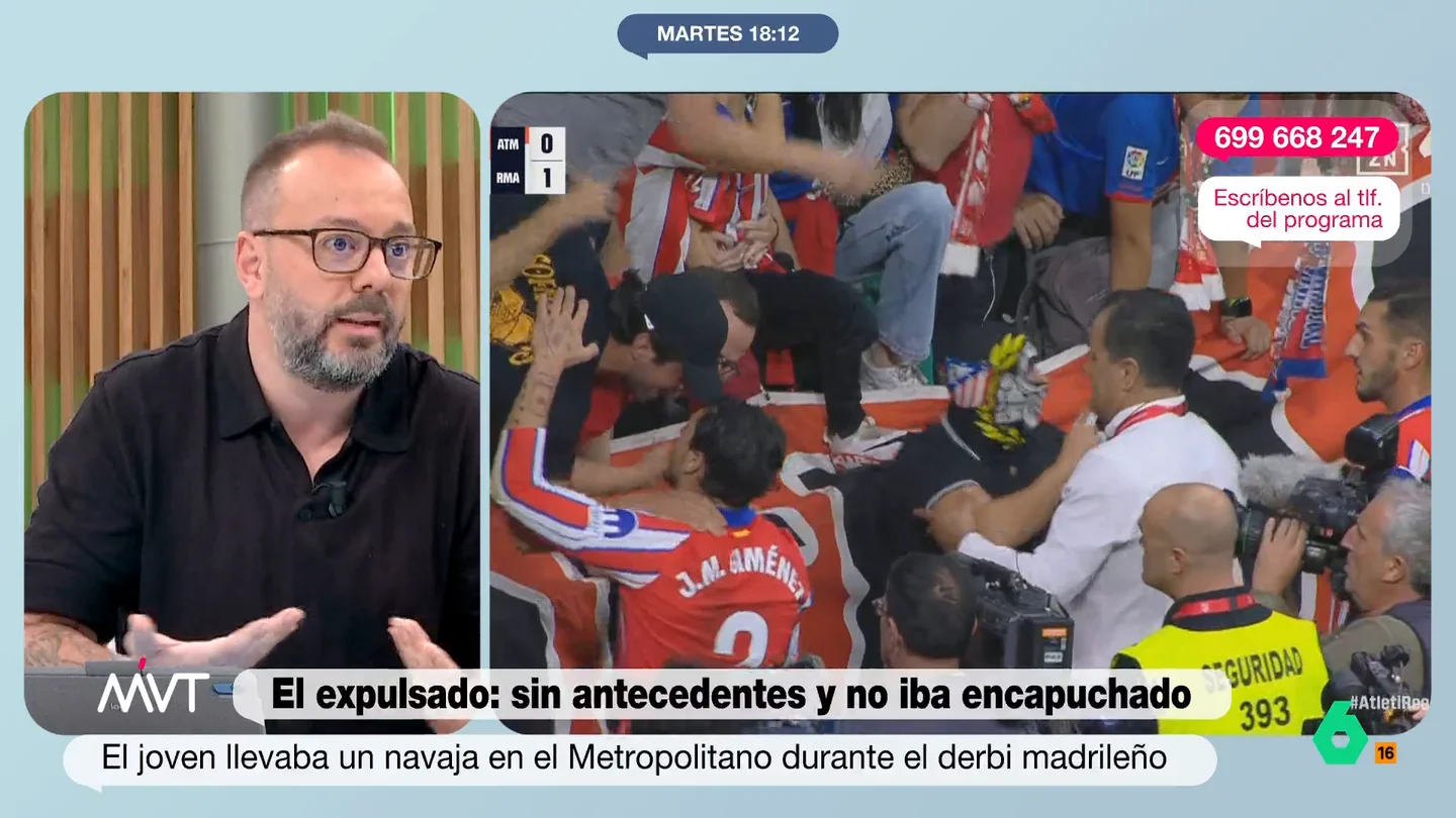 Maestre asegura que "en el Frente Atlético son los mismos con otro nombre" "La única razón por la que el Frente Atlético sigue operando es porque Miguel Ángel Gil Marín lo permite", afirma rotundo Antonio Maestre en este vídeo donde explica que este grupo ultra sigue presente en el Metropolitano, pero con otras siglas.