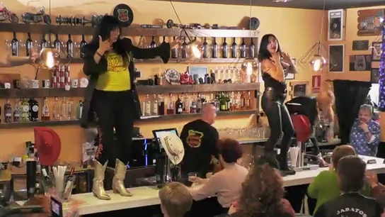 La dueña de 'La dulce Harleey' pide a su equipo energía positiva tras un desastroso servicio: "¡Vamos! ¡A bailar!" La dueña de 'La dulce Harleey' pide a su equipo energía positiva tras un desastroso servicio: "¡Vamos! ¡A bailar!"