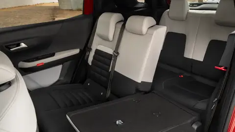 Sigue sin subir de precio, un coche con hasta 7 plazas, maletero enorme y un precio de 19.000€ sin trucos  Sigue sin subir de precio, un coche con hasta 7 plazas, maletero enorme y un precio de 19.000€ sin trucos