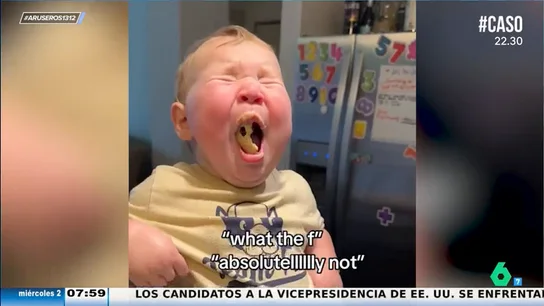 La graciosa cara de un bebé al probar el plátano por primera vez: "Se lleva el chasco de su vida" La graciosa cara de un bebé al probar el plátano por primera vez: "Se lleva el chasco de su vida"